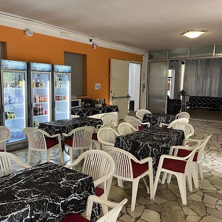 Hotel Wega Белларія-Іджеа-Марина Екстер'єр фото