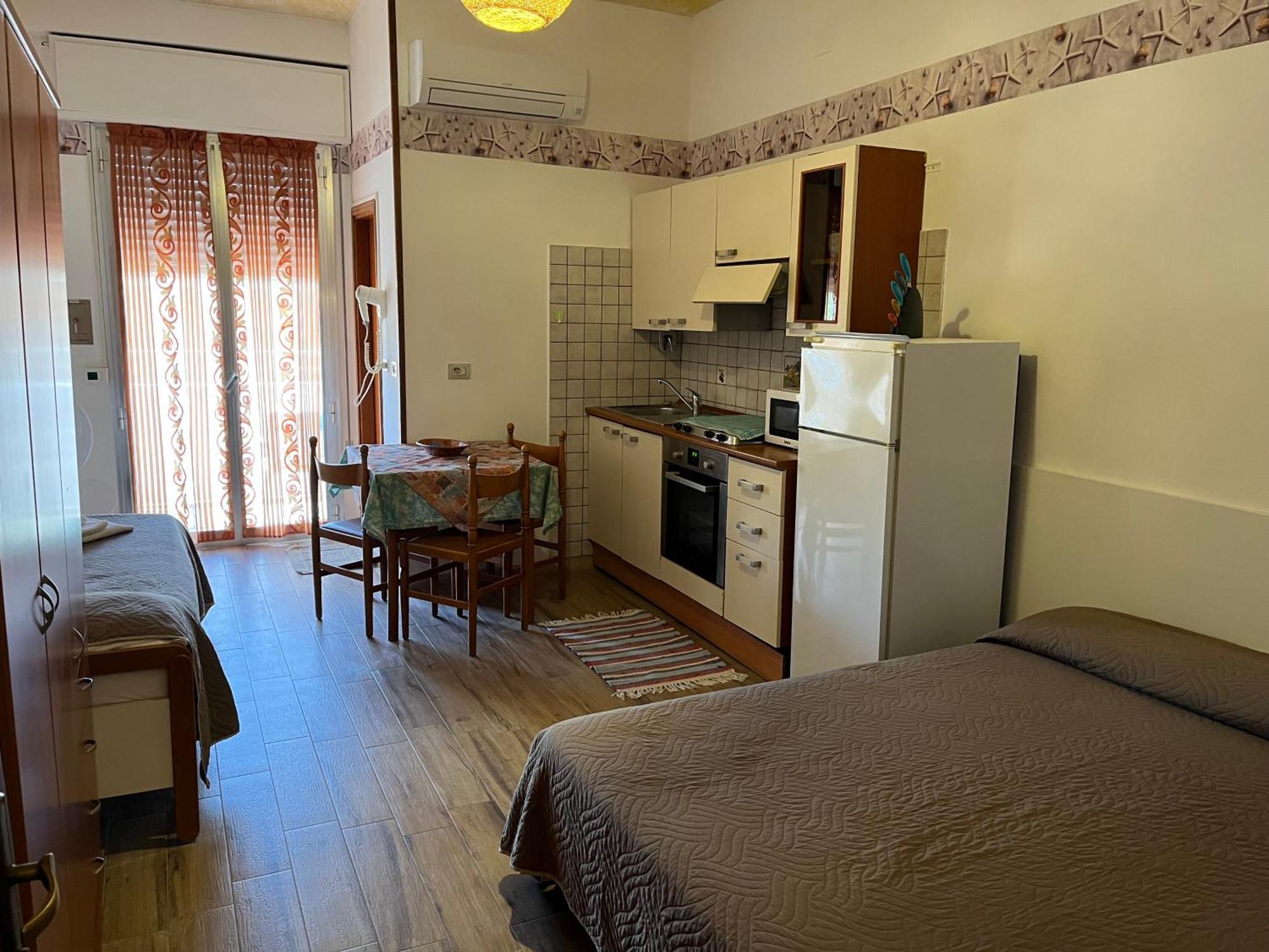Hotel Wega Белларія-Іджеа-Марина Екстер'єр фото