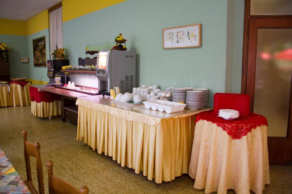 Hotel Wega Белларія-Іджеа-Марина Екстер'єр фото